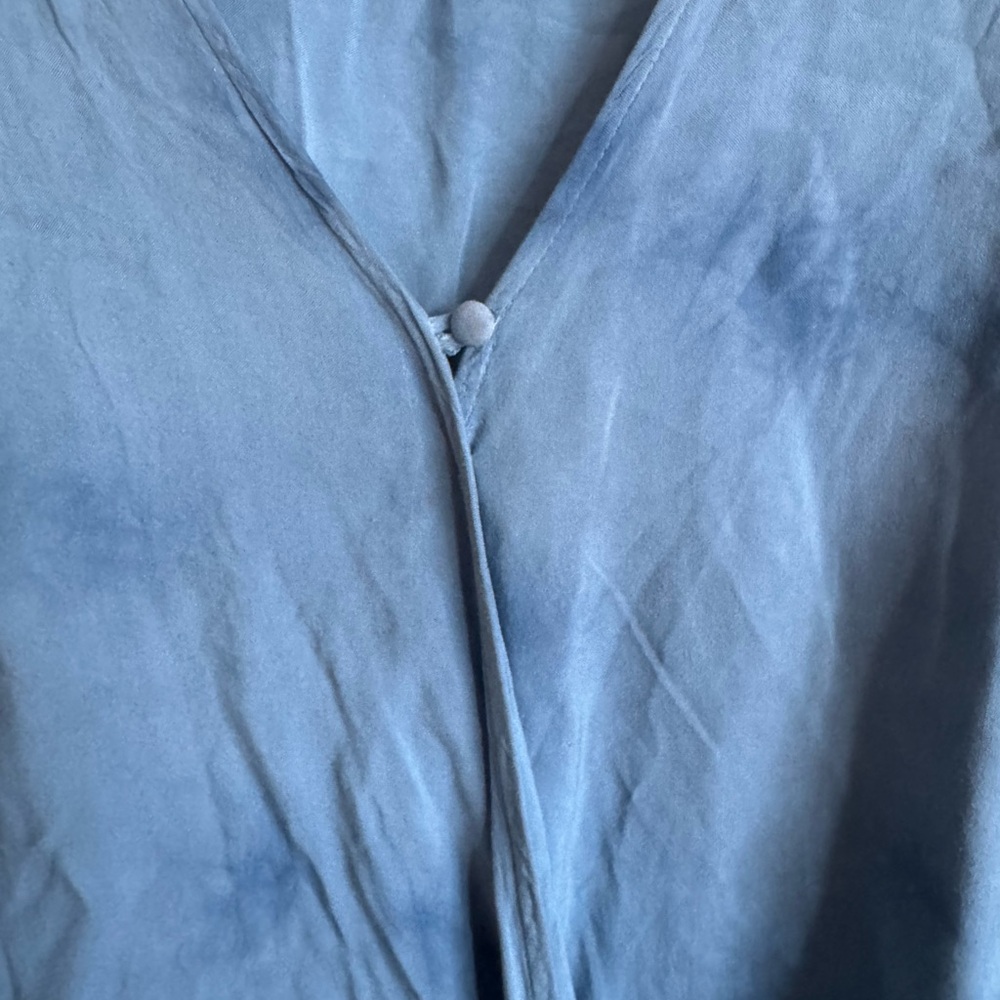 Democracy Dusty Blue Scoop Neck Top Size XL - Picture 3 of 4